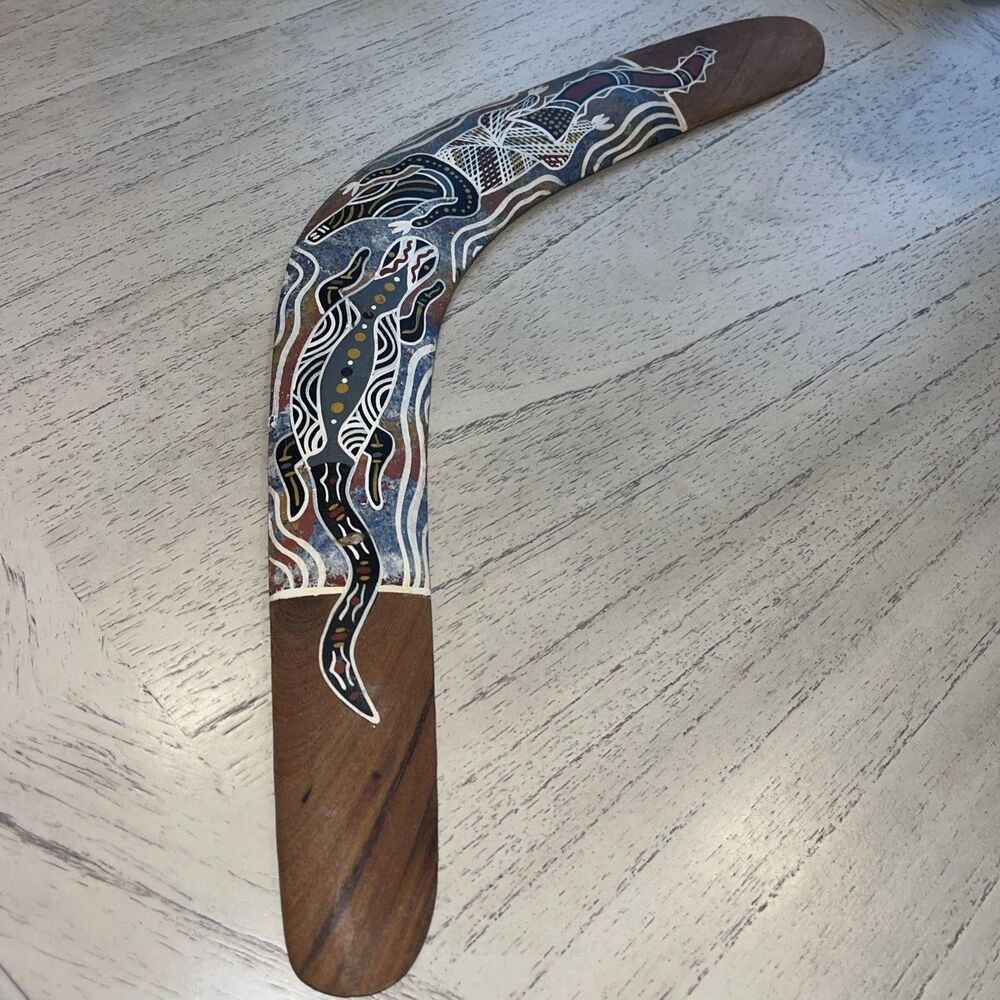 VTG Wooden Genuine Aboriginal  Australian Boomerang Hand Painted Lizard Signed